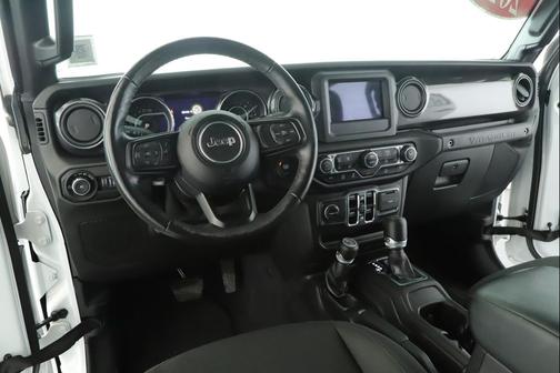 Bright White Clearcoat 2021 Jeep Wrangler Unlimited Sport Altitude