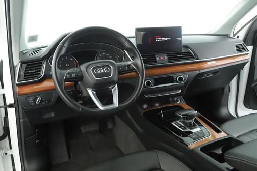 2023 Audi Q5 40 Premium