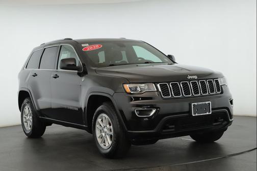 Diamond Black Crystal Pearlcoat 2020 Jeep Grand Cherokee Laredo