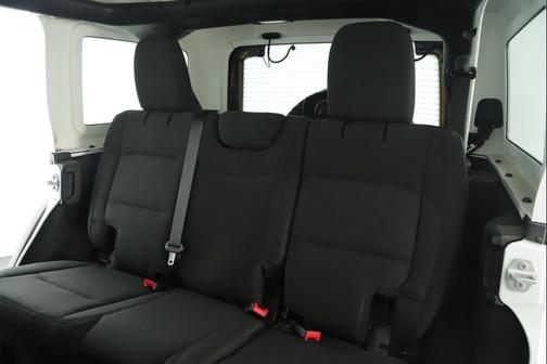 Bright White Clearcoat 2022 Jeep Wrangler Unlimited High Tide 4x4