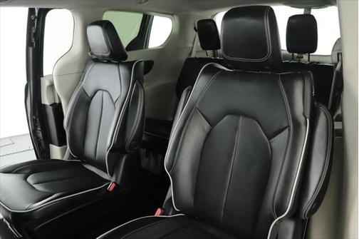 2022 Chrysler Pacifica Hybrid Limited