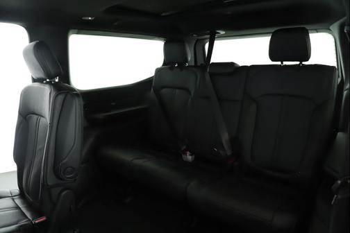 2025 Jeep Wagoneer Series II Carbide 4x4