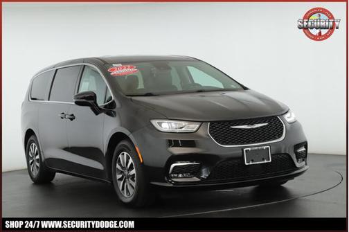 2022 Chrysler Pacifica Hybrid Touring L