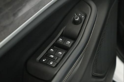 Bright White Clearcoat 2023 Jeep Grand Cherokee Limited