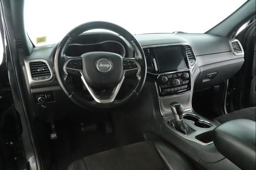 Diamond Black Crystal Pearlcoat 2020 Jeep Grand Cherokee Altitude