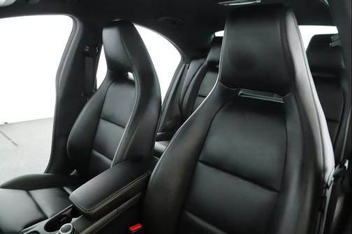 2014 Mercedes-Benz CLA-Class Base