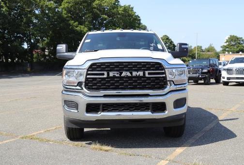 2024 RAM 2500 Tradesman Crew Cab 4x4 6'4' Box
