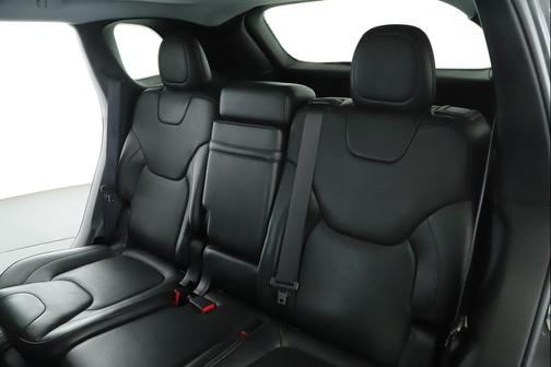 Granite Crystal Metallic Clearcoat 2019 Jeep Cherokee Limited