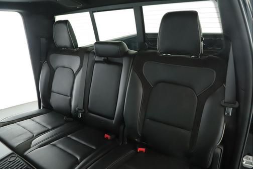 Diamond Black Crystal Pearlcoat 2023 RAM 1500 Laramie