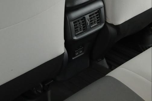 Ice Cap 2024 Toyota RAV4 XLE
