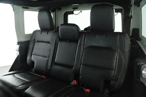 Sting-Gray Clearcoat 2022 Jeep Wrangler Unlimited Sahara