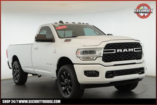 Bright White Clearcoat 2022 RAM 2500 Big Horn 4x4 Reg Cab 8' Box