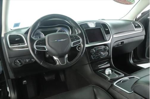 2021 Chrysler 300 Touring