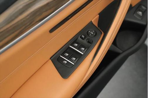 2021 BMW 530 i xDrive