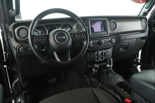 Black Clearcoat 2022 Jeep Gladiator Willys 4x4