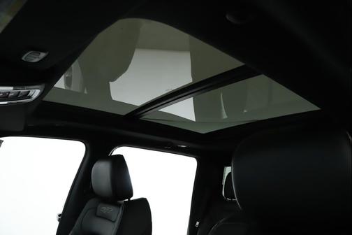 Diamond Black Crystal Pearlcoat 2023 RAM 1500 Laramie
