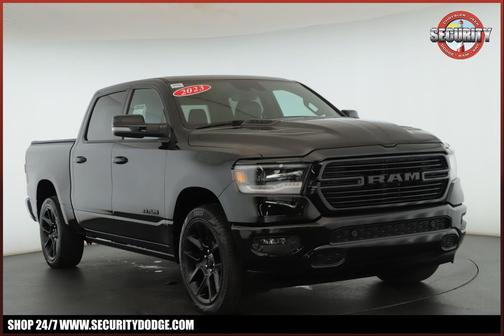Diamond Black Crystal Pearlcoat 2023 RAM 1500 Laramie