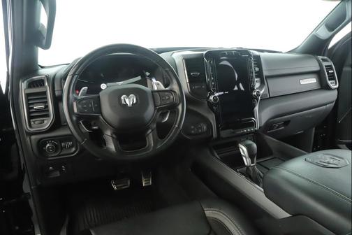 Diamond Black Crystal Pearlcoat 2023 RAM 1500 Laramie