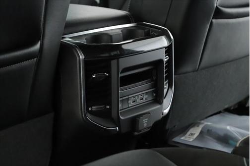 2022 RAM 3500 Laramie Crew Cab 4x4 6'4' Box