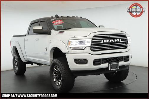 2022 RAM 3500 Laramie Crew Cab 4x4 6'4' Box