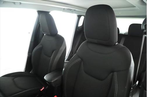 2023 Jeep Renegade Altitude