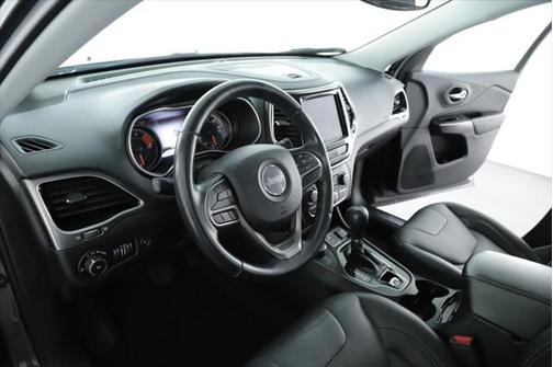 Granite Crystal Metallic Clearcoat 2019 Jeep Cherokee Limited