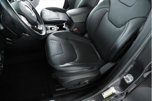 Granite Crystal Metallic Clearcoat 2019 Jeep Cherokee Limited