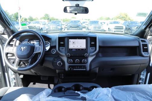 2024 RAM 2500 Tradesman Crew Cab 4x4 6'4' Box