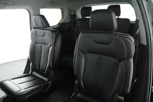Diamond Black Crystal Pearlcoat 2023 Jeep Grand Cherokee L Limited