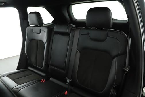 Diamond Black Crystal Pearlcoat 2023 Jeep Grand Cherokee Altitude