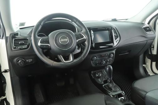 White Clearcoat 2019 Jeep Compass Latitude