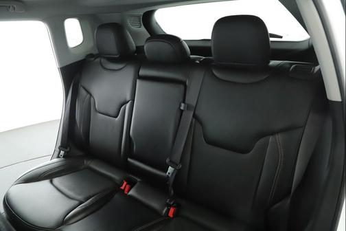 Bright White Clearcoat 2022 Jeep Compass Limited