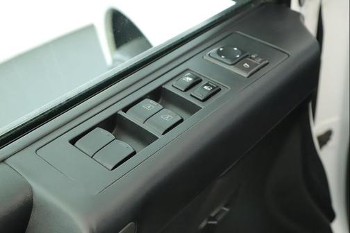 2012 Nissan Titan SL