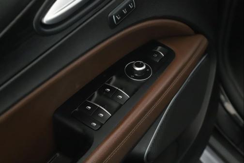 Vulcano Black Metallic 2018 Alfa Romeo Stelvio Base