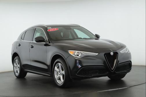 Vulcano Black Metallic 2018 Alfa Romeo Stelvio Base