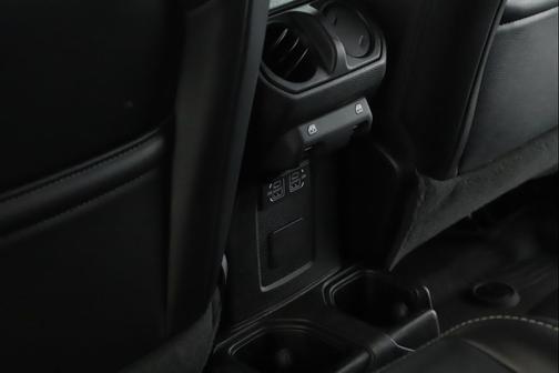 Sting-Gray Clearcoat 2022 Jeep Gladiator Overland