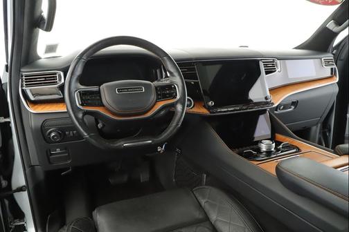 2022 Jeep Grand Wagoneer Series III