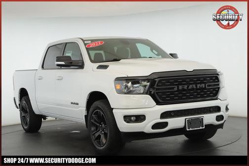 Bright White Clearcoat 2022 RAM 1500 Big Horn/Lone Star