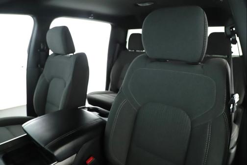Bright White Clearcoat 2022 RAM 1500 Big Horn/Lone Star