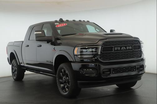 Diamond Black Crystal Pearlcoat 2024 RAM 2500 Limited 4x4 Mega Cab 6'4'' Box