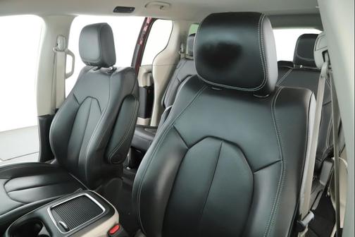 Velvet Red Pearlcoat 2023 Chrysler Pacifica Touring L