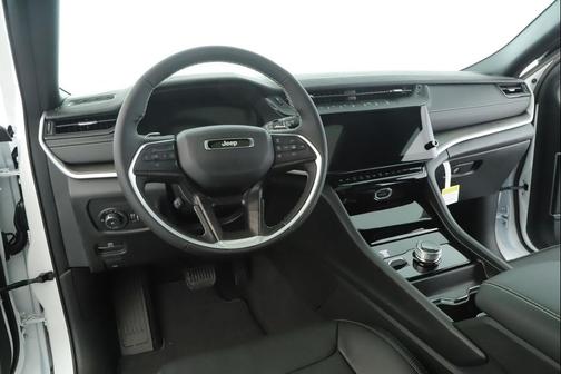 Bright White Clearcoat 2026 Jeep Grand Cherokee Limited