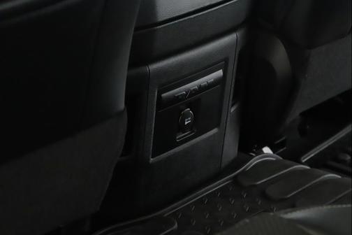 Bright White 2013 RAM 1500 Sport