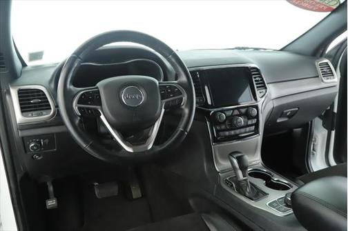 2022 Jeep Grand Cherokee Laredo