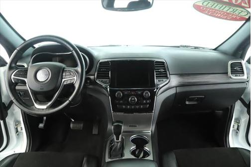 2022 Jeep Grand Cherokee Laredo
