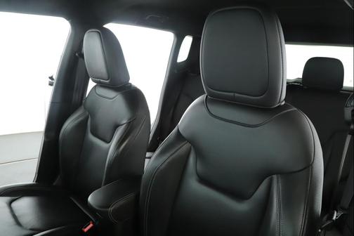 Black Clearcoat 2020 Jeep Renegade Altitude