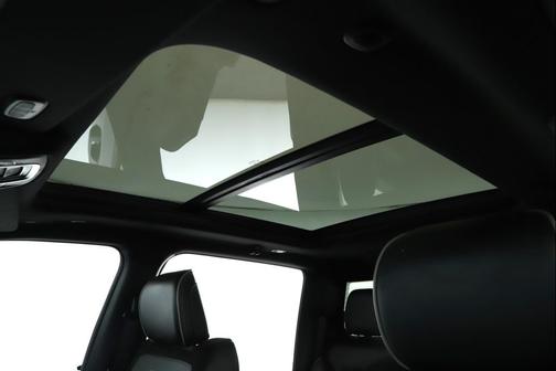 Diamond Black Crystal Pearlcoat 2023 RAM 1500 Laramie