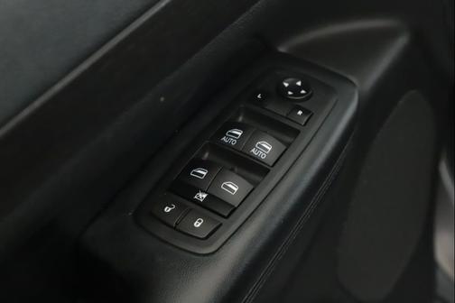 Granite Crystal Metallic Clearcoat 2018 Jeep Grand Cherokee Altitude