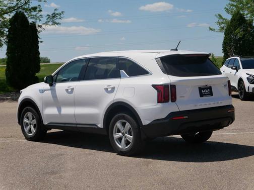 2022 Kia Sorento LX