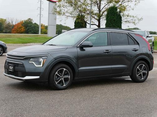2023 Kia Niro LX